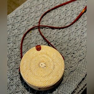 Round rattan bag. Balinesse handmade. Great condition